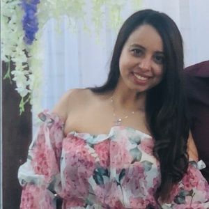 Meet your Posher, Elizabeth